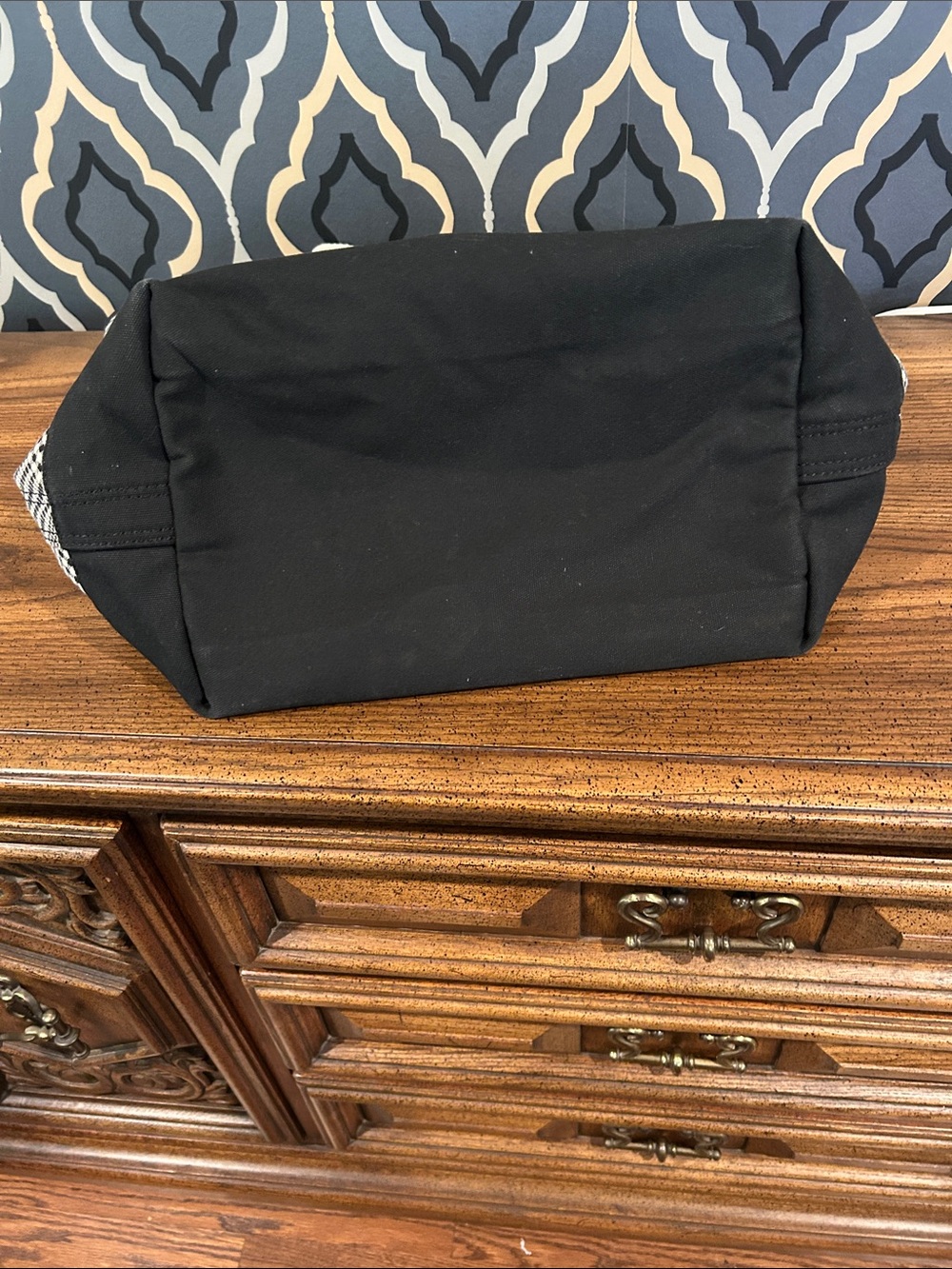Lands' End Large Black and White Plaid Canvas Tote with long Straps with Zipper - Picture 4 of 6